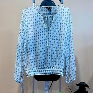 H&M women blouse size 16white and black designs